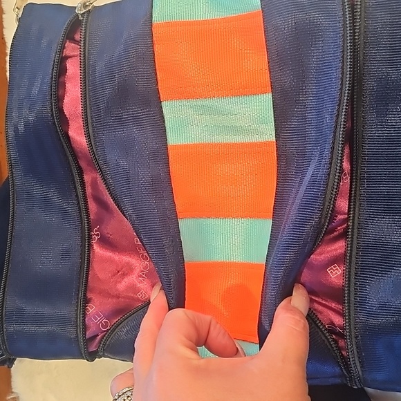 Maggie Bags Crossbody - Picture 9 of 11